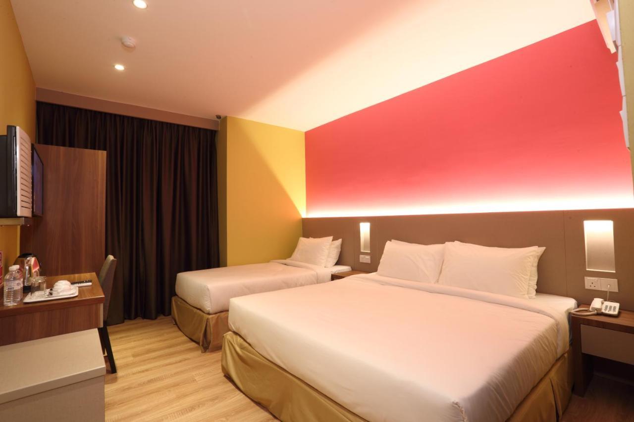 Capital O 9010 Yee Hotel Johor Bahru Exterior foto